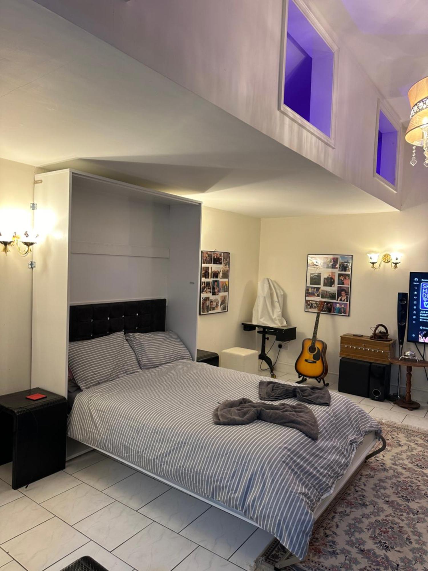 Amazing Gantshill Studio Annexe & Free Parking Redbridge Exterior photo