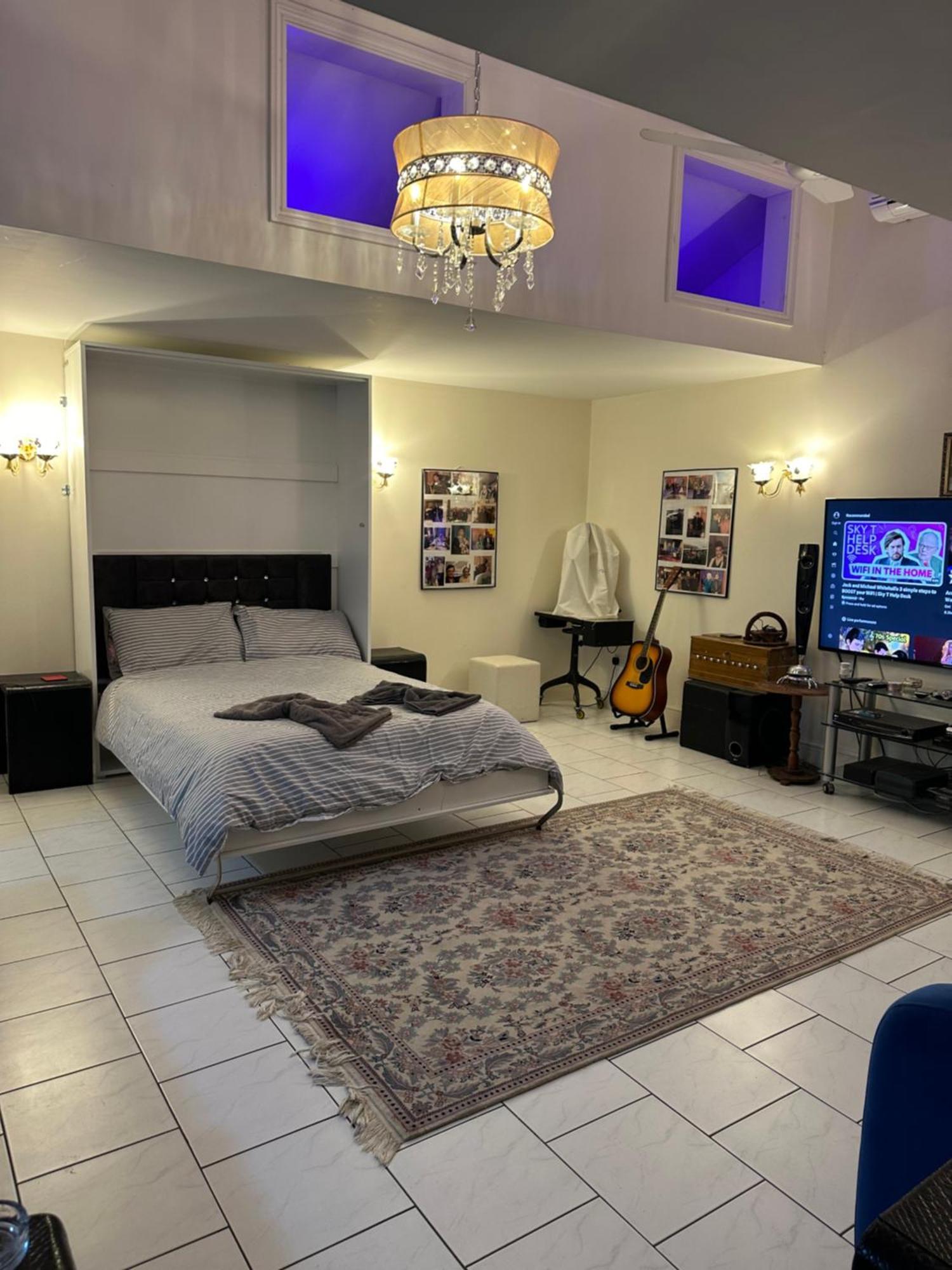 Amazing Gantshill Studio Annexe & Free Parking Redbridge Exterior photo